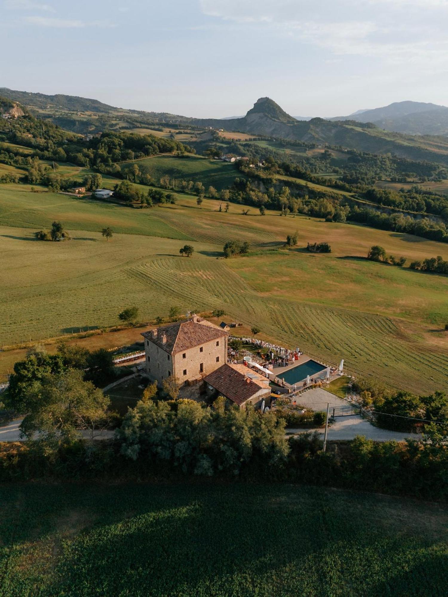 Palazzo Serre - Natura & Piscina San Leo Exteriér fotografie